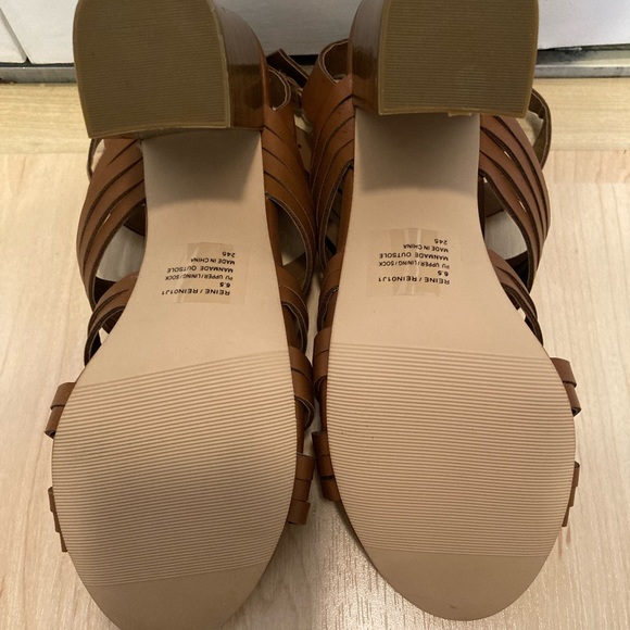 Size 6.5 Madden Girl Brown Block Heels - Picture 9 of 9